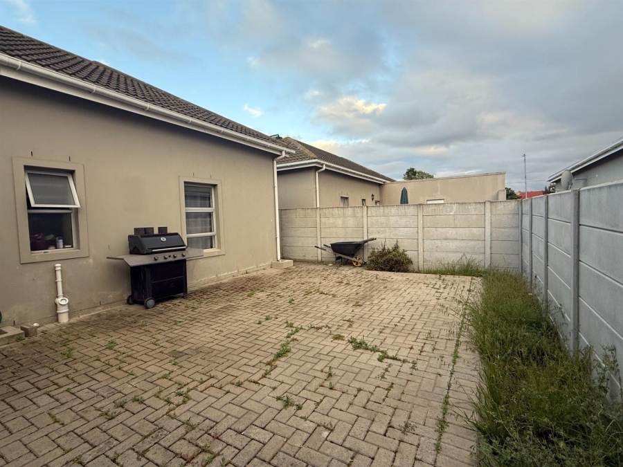 3 Bedroom Property for Sale in Zonnendal Western Cape